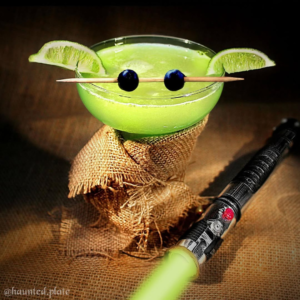 20 Star Wars-Themed Treats to Bring the Galaxy to Your Kitchen!