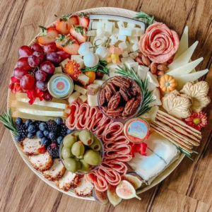 20 Fresh, Vibrant & Perfect Summer Charcuterie Boards Ideas for Warm-Weather Entertaining