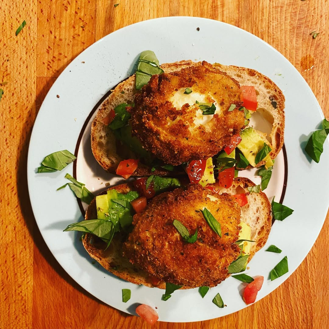Fancy Breakfast Eggs on Toast