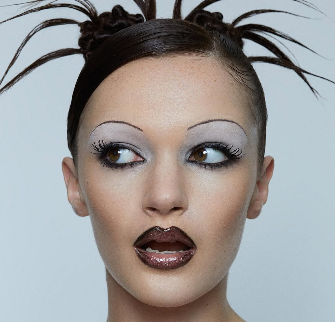 Skinny Brows