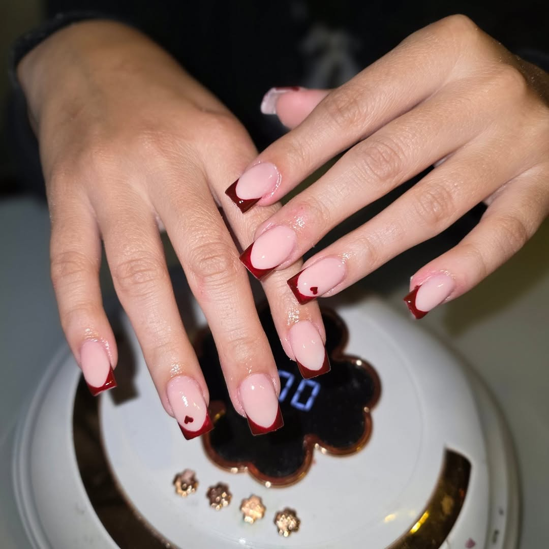Maroon Tips