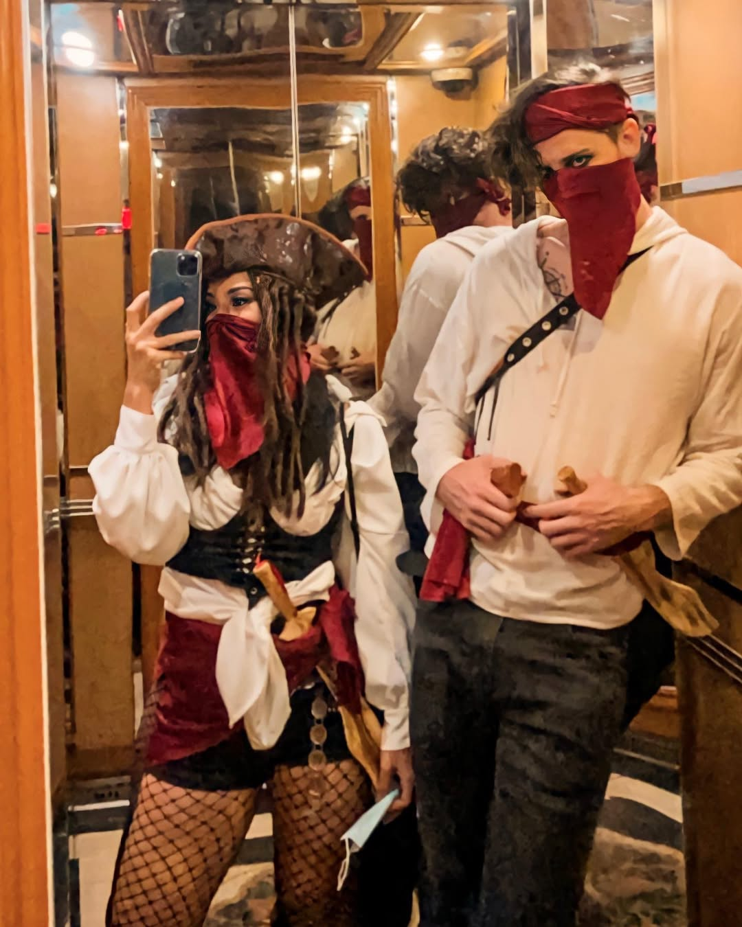 Pirate Couple