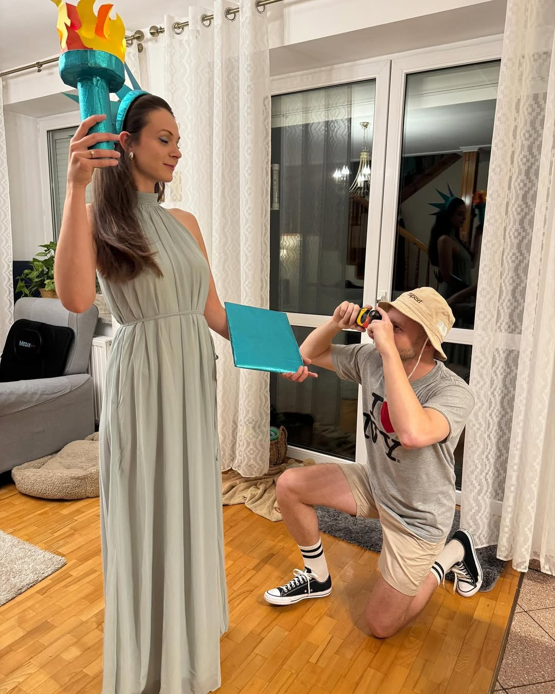Statue of Liberty & Tourist