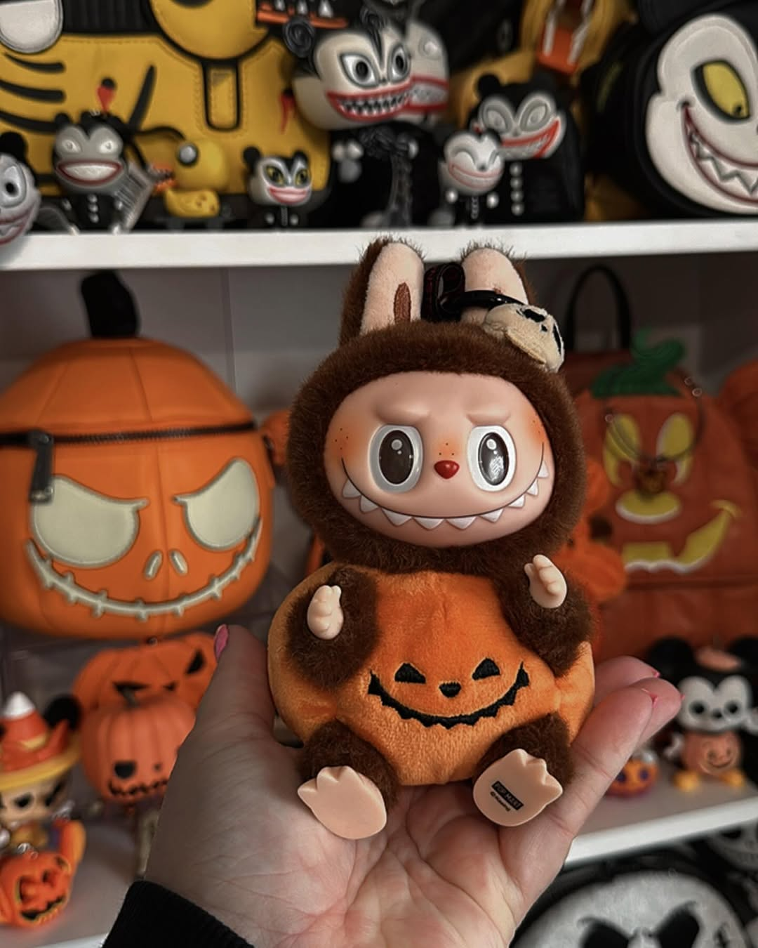 Halloween Labubu