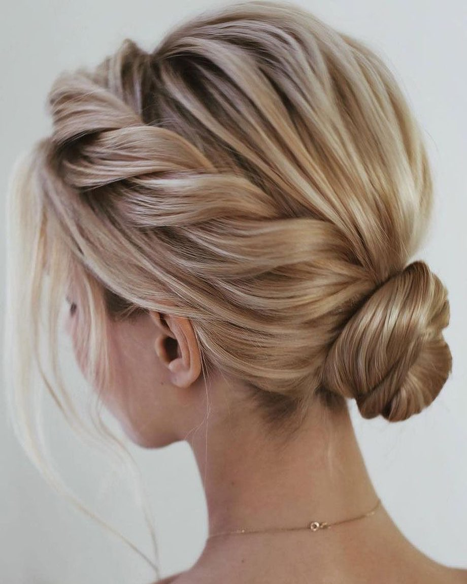Low twirl chignon