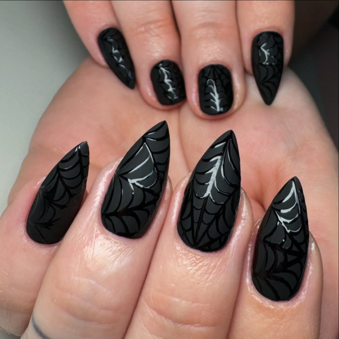 Matte Nails+ Glossy Webs