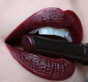 18 Beautiful Fall Lip Colors You Should Try