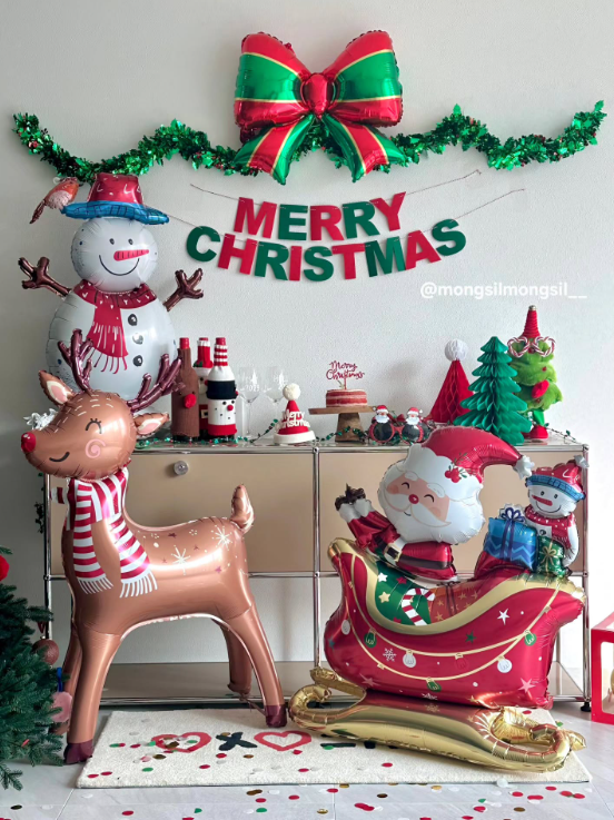 Classic Red and Green Christmas Garland