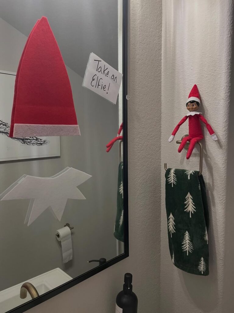 Set Up A Funny Elfie Photo Booth