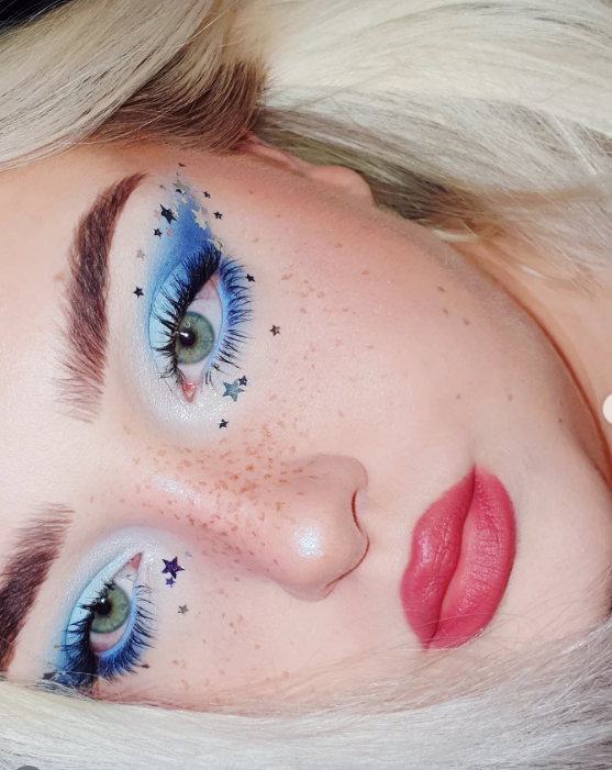 Icy Blue Christmas Makeup 
