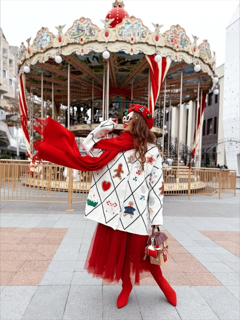 Playful Gingerbread Christmas Outfitย