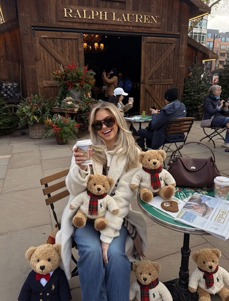 Cozy Teddy Bear Christmas Outfitย