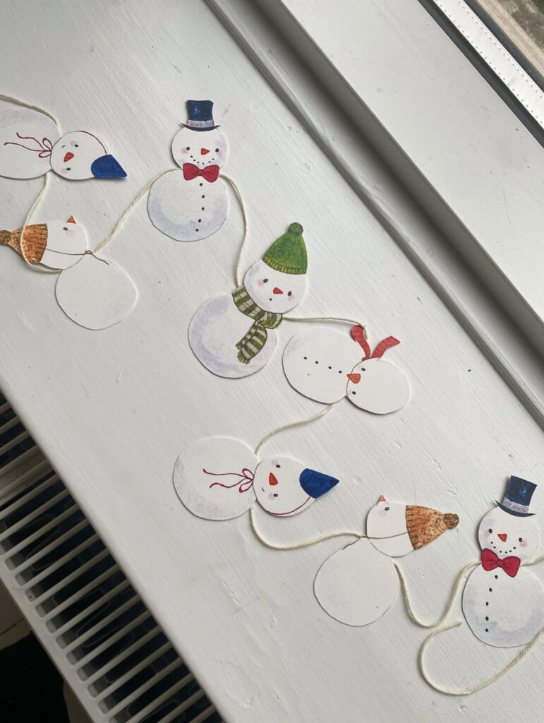 DIY Snowman Christmas Garland