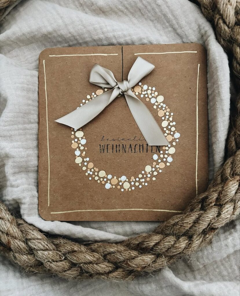 Dot Painted Christmas Wreath Card