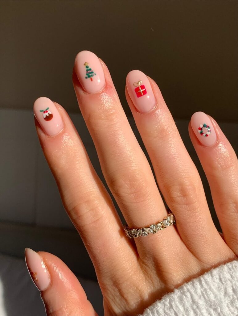 Festive Christmas Mix And Match Nails 