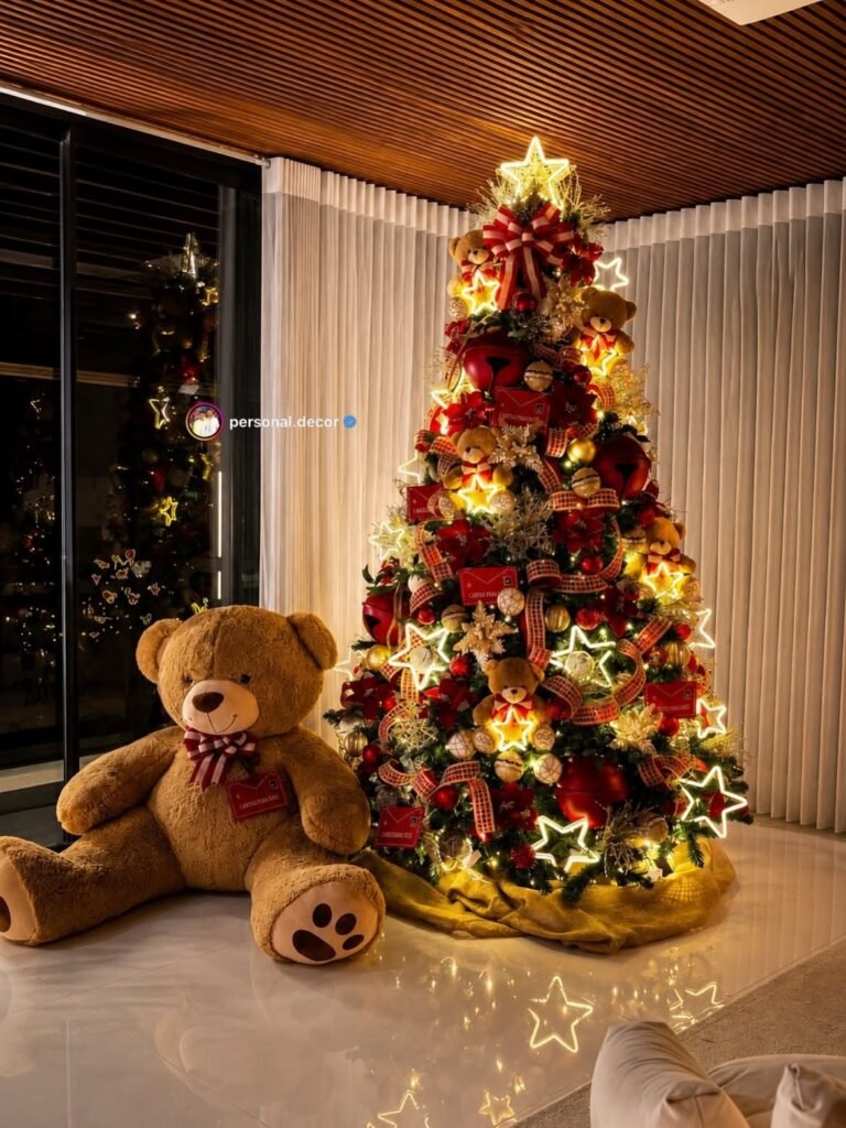 Cozy Neutral Christmas Tree With Personalized Ornaments 