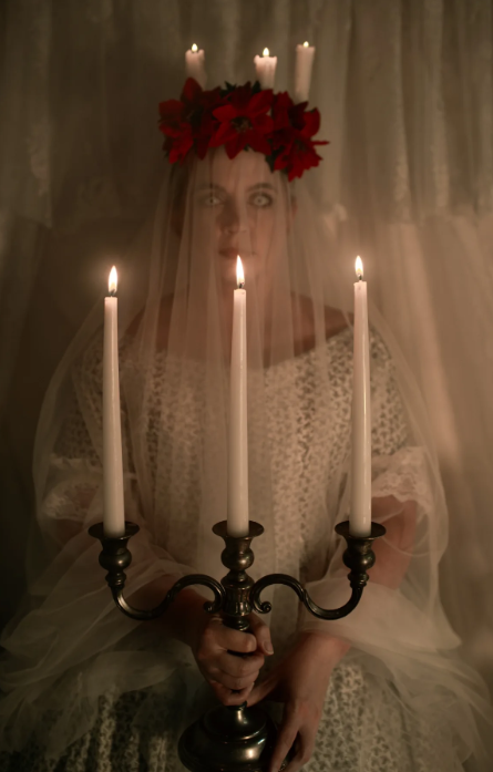Ghostly Christmas Romance