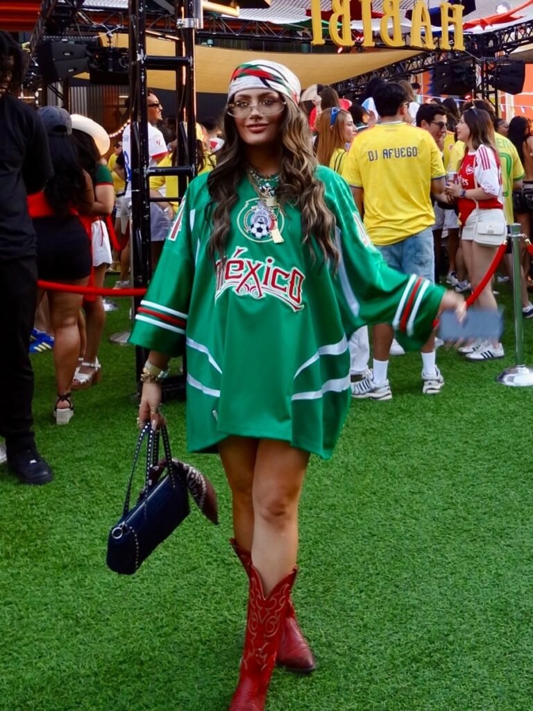 Green Oversized Jersey With Red Cowboy Boots