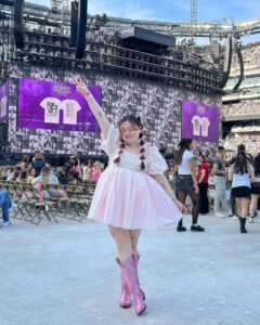 20 Beautiful Olivia Rodrigo Concert Outfit Ideas